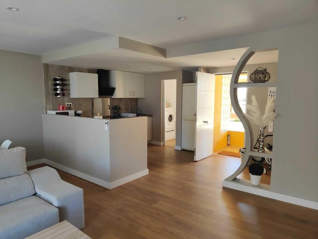 Superbe Appartement Terrasse Entierement Renove Au Bord De L'Ebre Делтебре Екстериор снимка